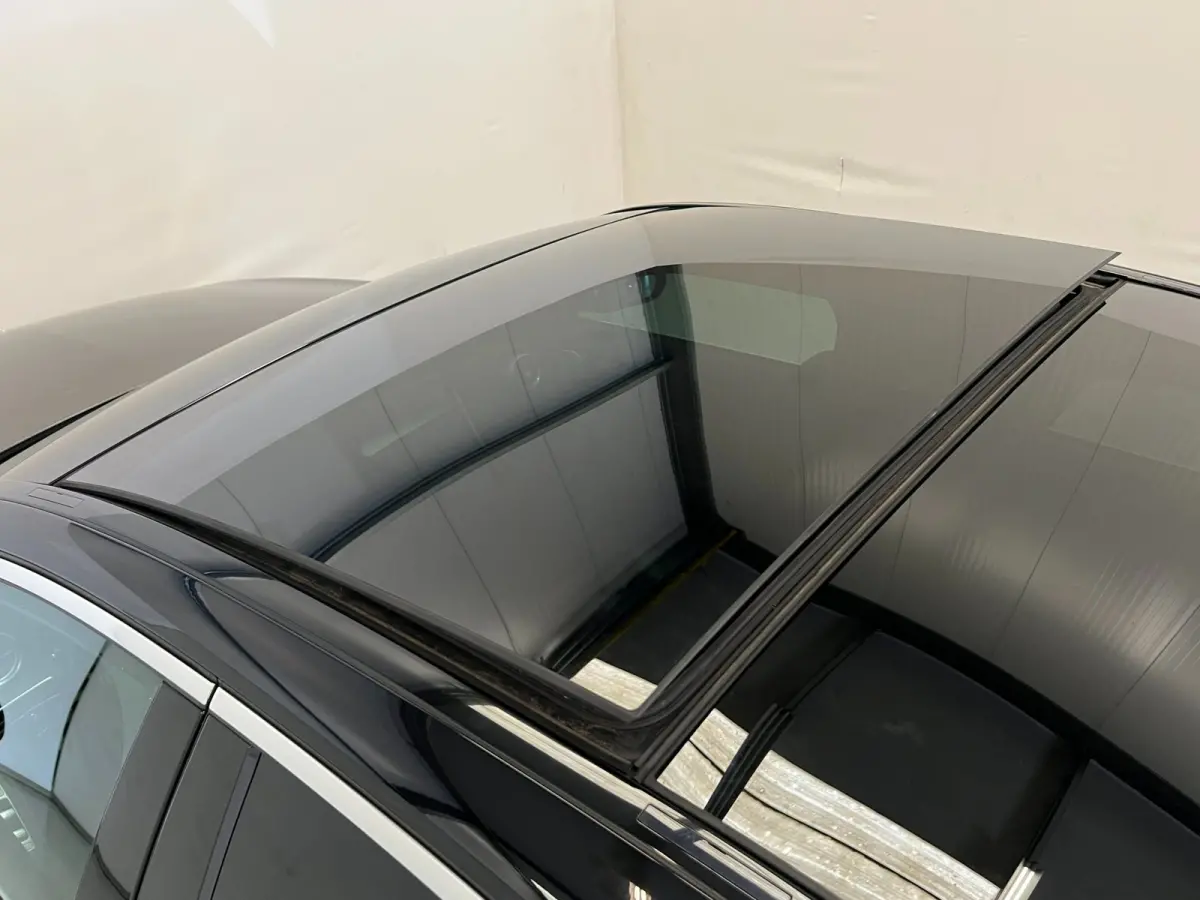 350e / Pano / Burmester / Distronic / Headup