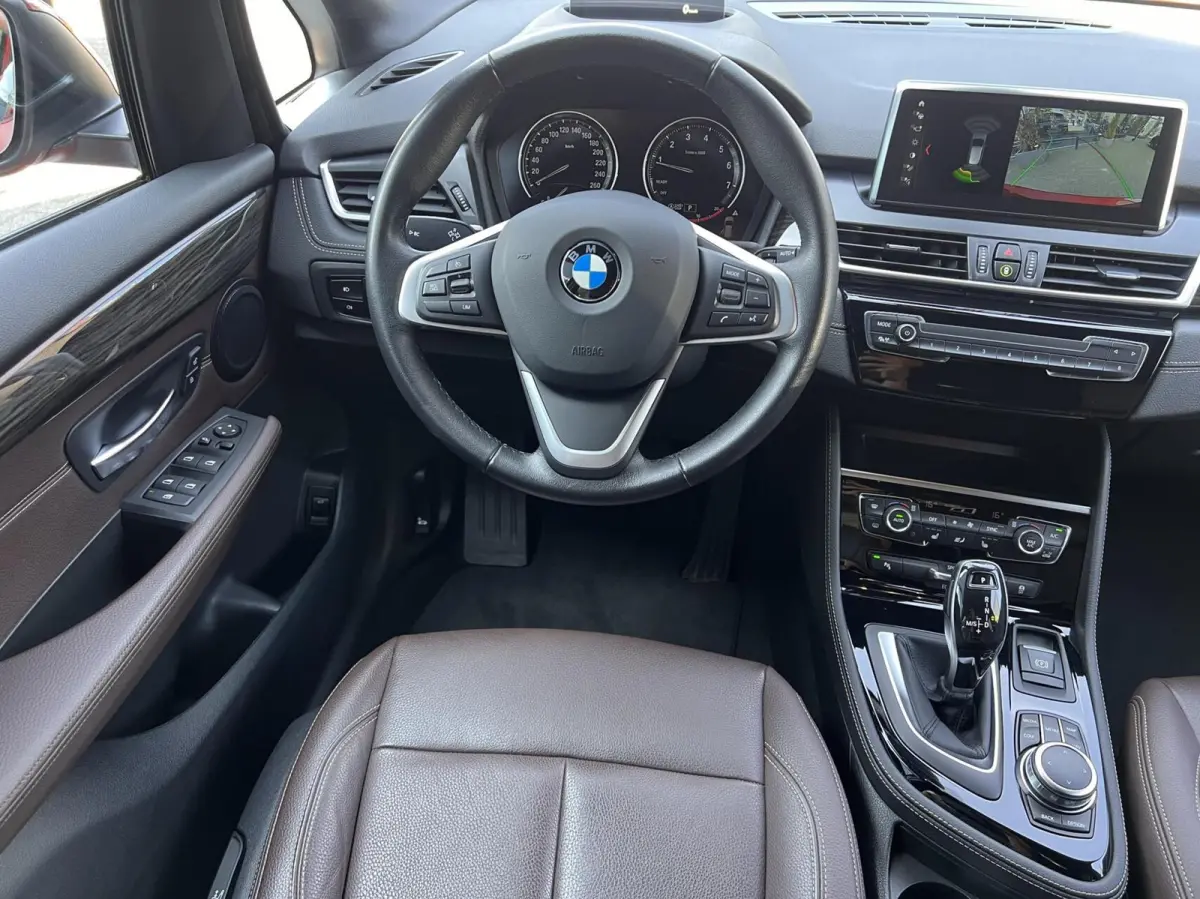 220i High Executive Edition