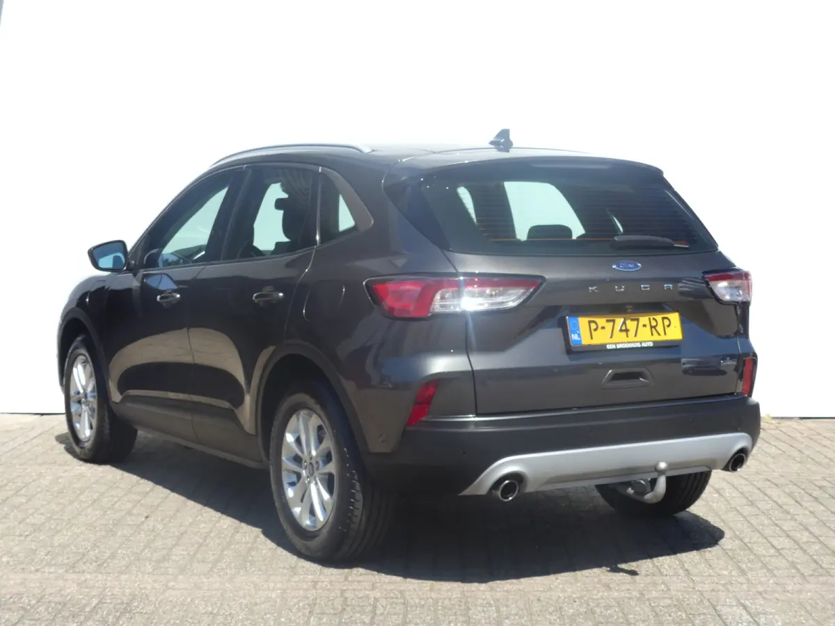 2.5 PHEV Titanium | TREKHAAK | CAMERA V+A | ADAPTIVE CRUISE | DODEHOEKDETECTIE | PARKEERSENSOREN V+A | NAVI | APPLE CARPLAY / ANDROID AUTO |