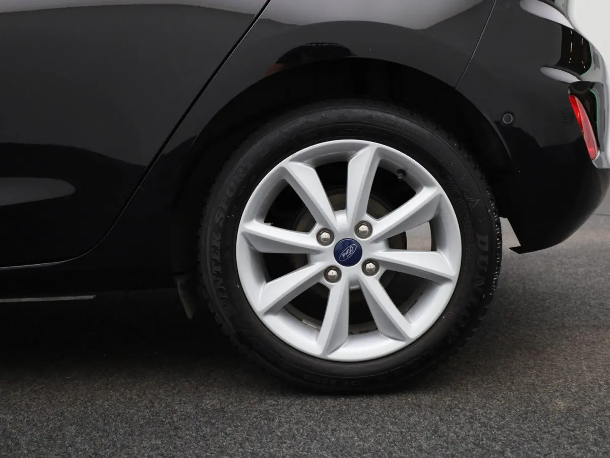 1.0i EcoBoost MHEV 92kW Connected APPLE CARPLAY | PARKEERSENSOREN VOOR EN ACHTER | CRUISE CONTROL | DEALER ONDERHOUDEN