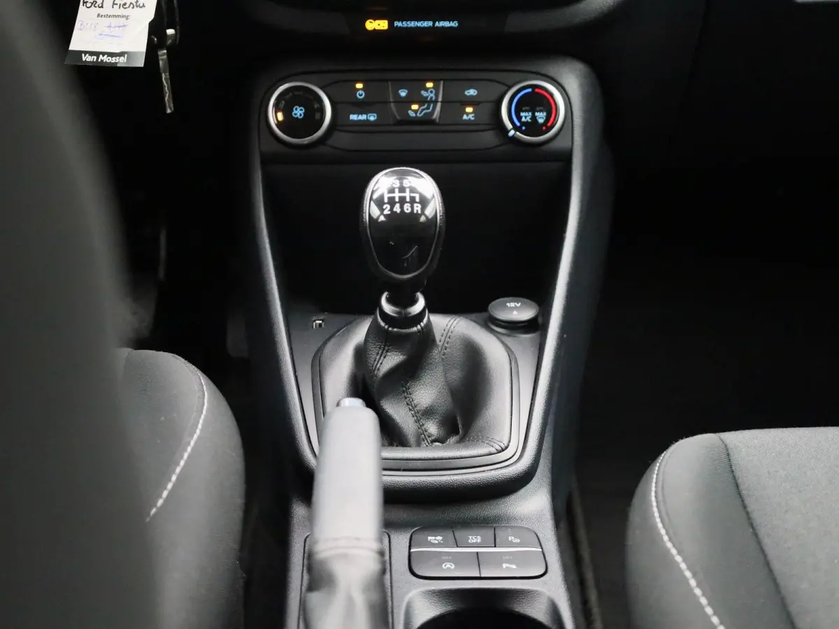 1.0i EcoBoost MHEV 92kW Connected APPLE CARPLAY | PARKEERSENSOREN VOOR EN ACHTER | CRUISE CONTROL | DEALER ONDERHOUDEN