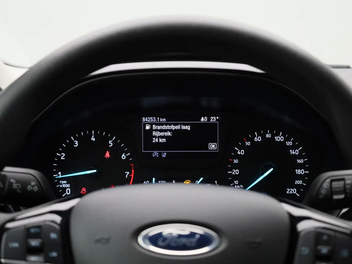 1.0i EcoBoost MHEV 92kW Connected APPLE CARPLAY | PARKEERSENSOREN VOOR EN ACHTER | CRUISE CONTROL | DEALER ONDERHOUDEN