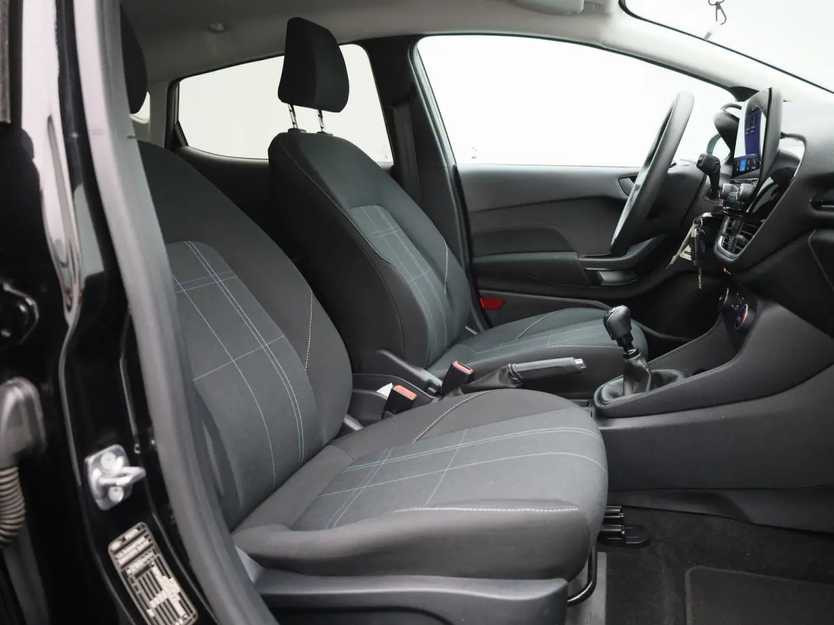 1.0i EcoBoost MHEV 92kW Connected APPLE CARPLAY | PARKEERSENSOREN VOOR EN ACHTER | CRUISE CONTROL | DEALER ONDERHOUDEN