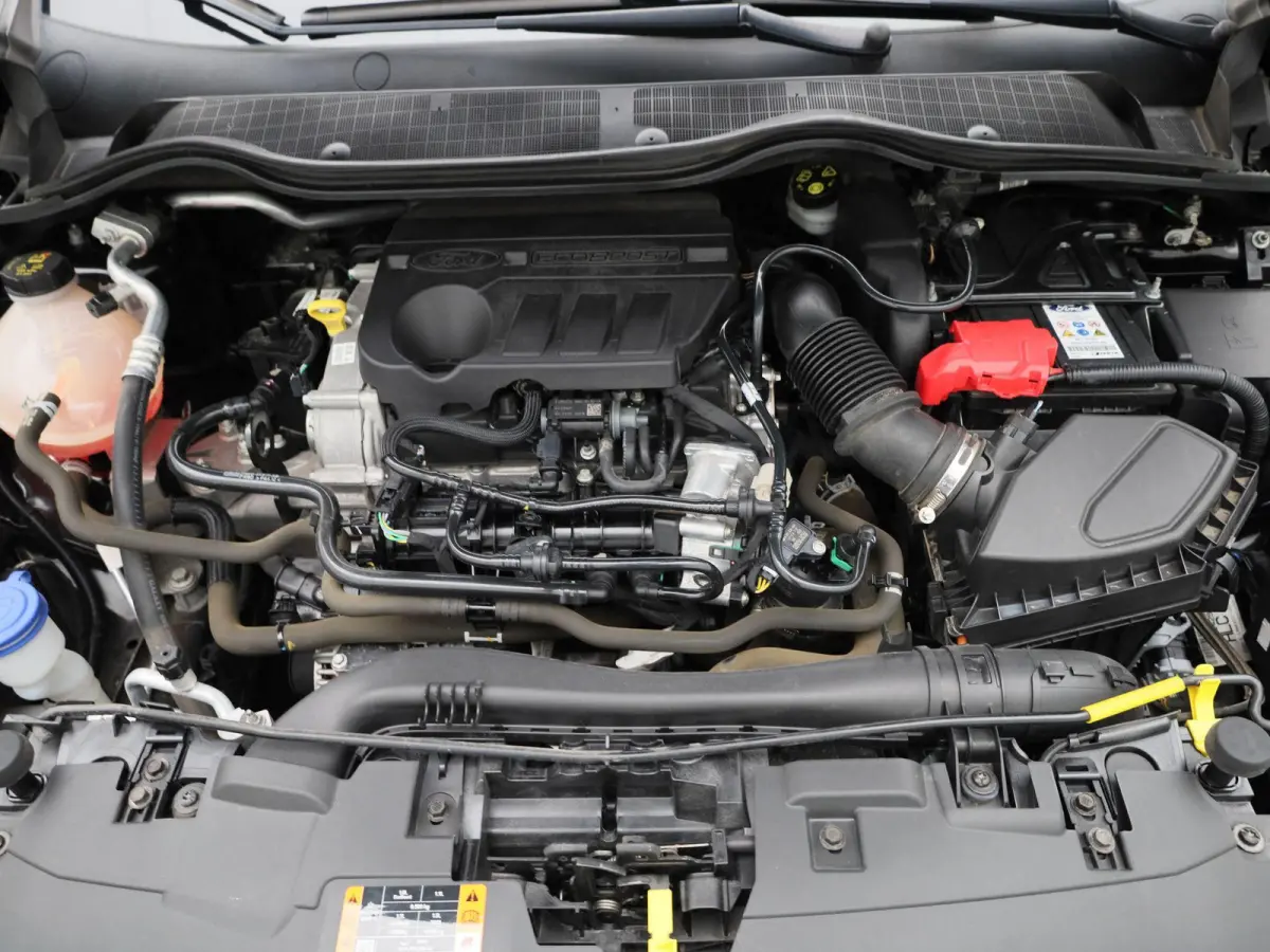 1.0i EcoBoost MHEV 92kW Connected APPLE CARPLAY | PARKEERSENSOREN VOOR EN ACHTER | CRUISE CONTROL | DEALER ONDERHOUDEN