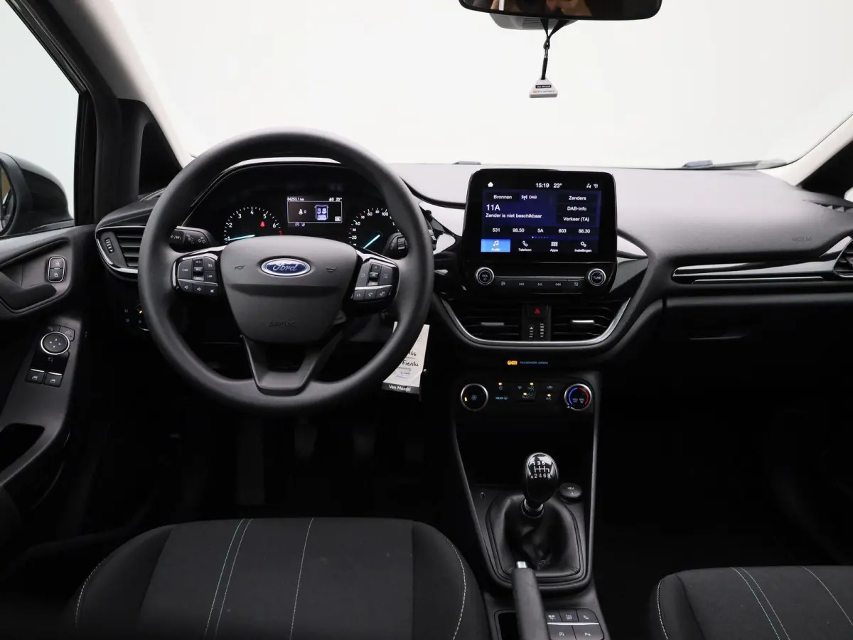1.0i EcoBoost MHEV 92kW Connected APPLE CARPLAY | PARKEERSENSOREN VOOR EN ACHTER | CRUISE CONTROL | DEALER ONDERHOUDEN