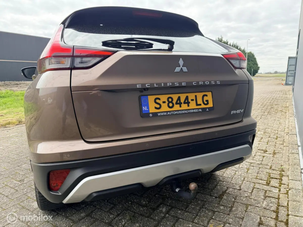 2.4 PHEV Executive