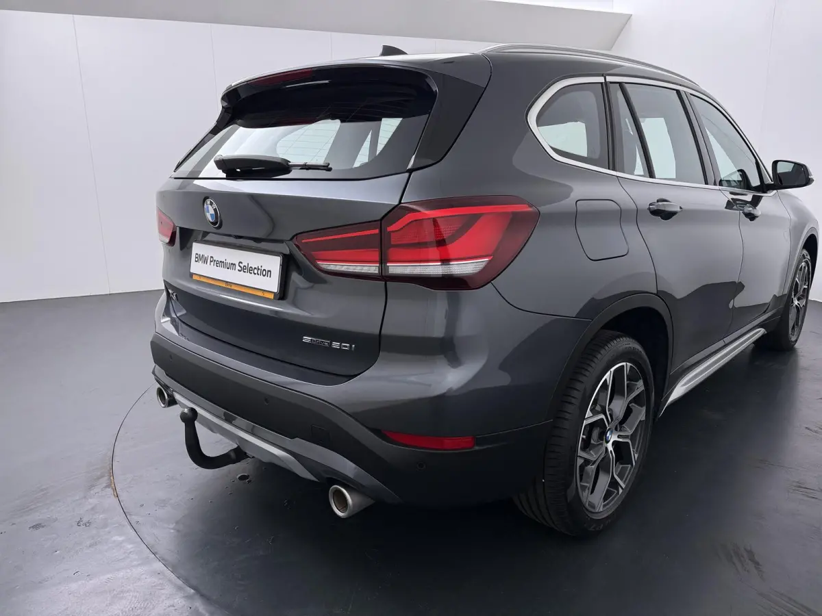 sDrive20i Executive Edition X Line | Stoelverwarming | Trekhaak | Sportstoelen | Achteruitrijcamera