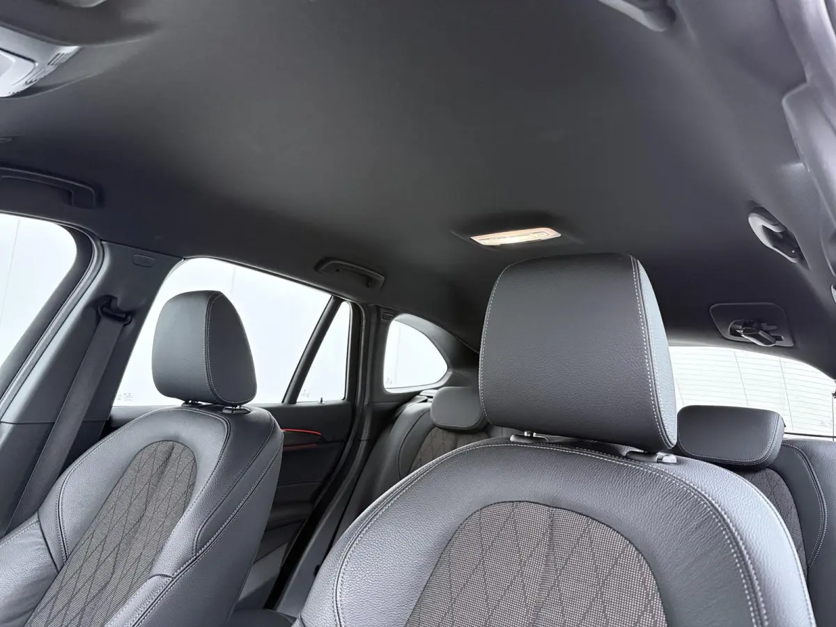 sDrive20i Executive Edition X Line | Stoelverwarming | Trekhaak | Sportstoelen | Achteruitrijcamera
