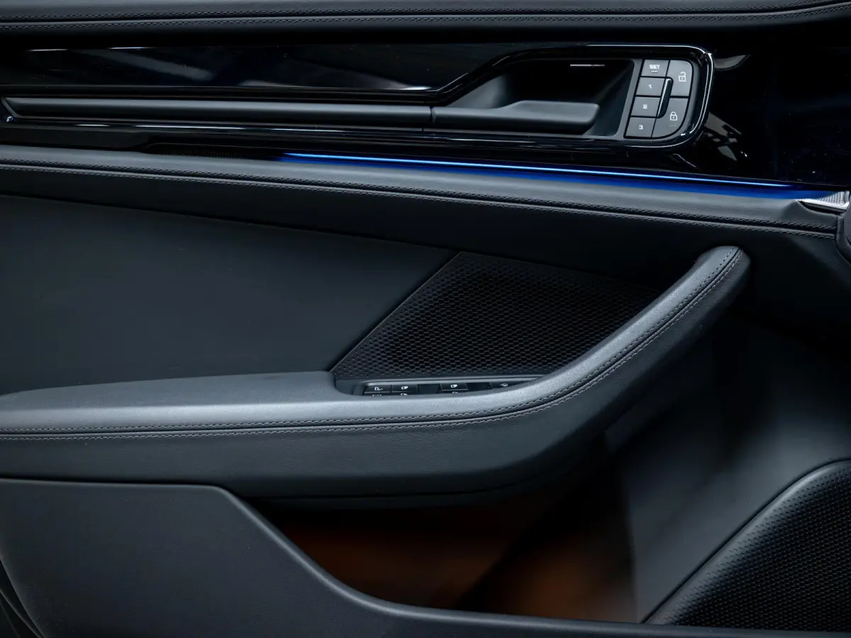 2.9 4S E-Hybrid | SportDesign | Massage | Achterasbest. | Sportuitlaat | Pano | ACC |