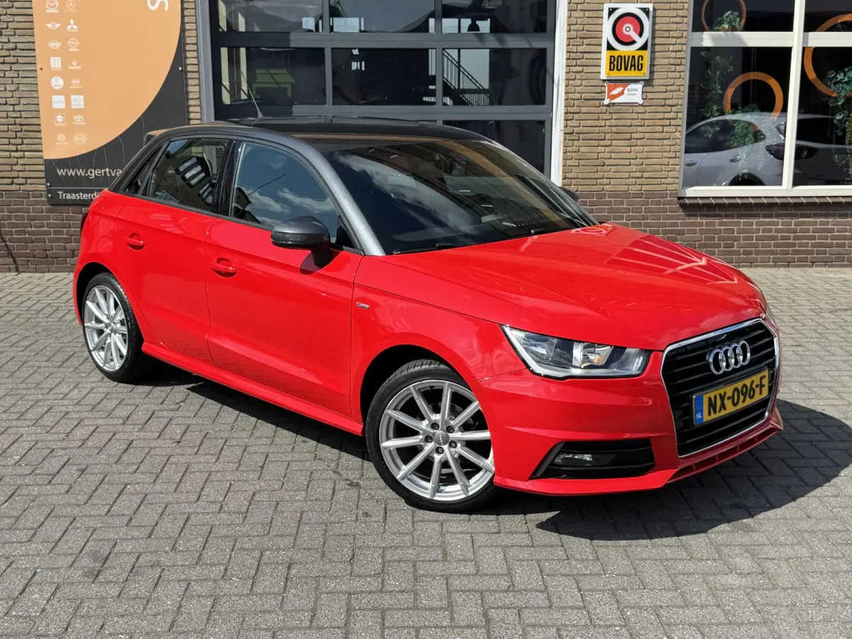 1.0 TFSI S-LINE SPORT 5-DEURS/NAVI/2-TONE/NL-AUTO
