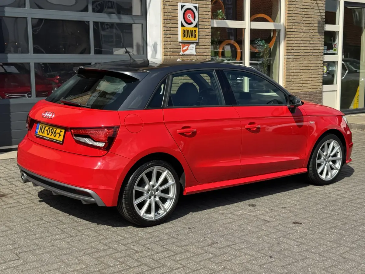1.0 TFSI S-LINE SPORT 5-DEURS/NAVI/2-TONE/NL-AUTO