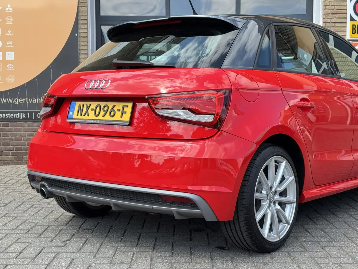 1.0 TFSI S-LINE SPORT 5-DEURS/NAVI/2-TONE/NL-AUTO