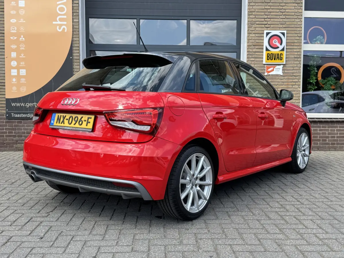 1.0 TFSI S-LINE SPORT 5-DEURS/NAVI/2-TONE/NL-AUTO