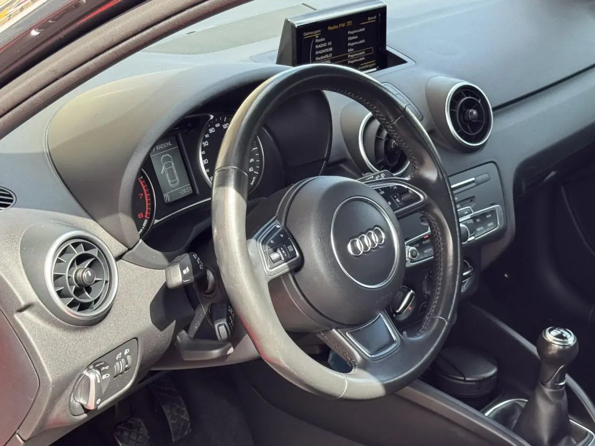 1.0 TFSI S-LINE SPORT 5-DEURS/NAVI/2-TONE/NL-AUTO