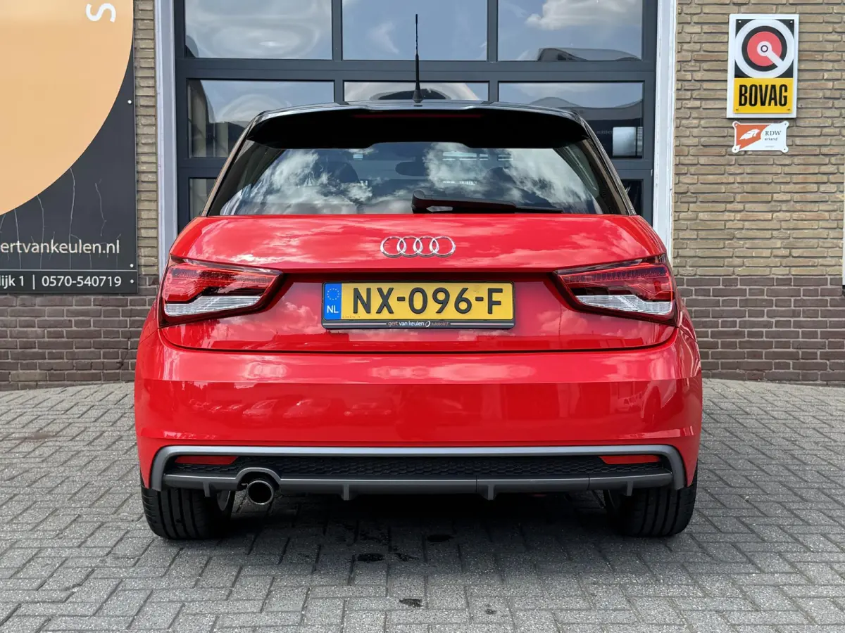 1.0 TFSI S-LINE SPORT 5-DEURS/NAVI/2-TONE/NL-AUTO