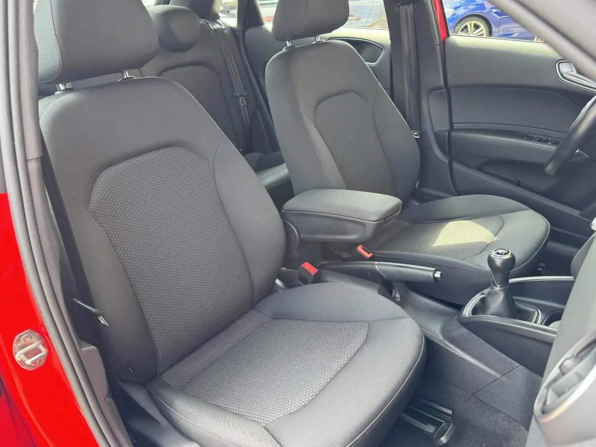 1.0 TFSI S-LINE SPORT 5-DEURS/NAVI/2-TONE/NL-AUTO