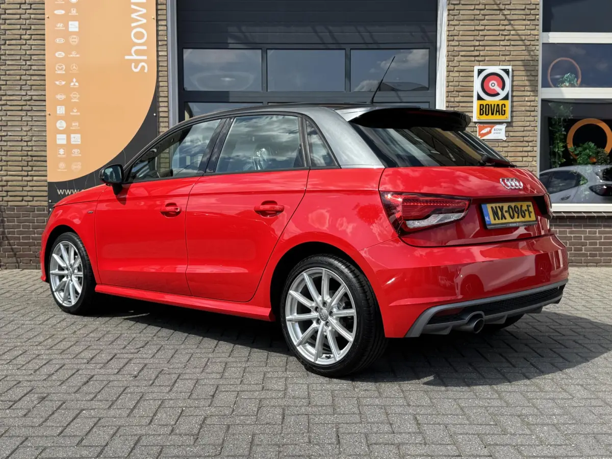 1.0 TFSI S-LINE SPORT 5-DEURS/NAVI/2-TONE/NL-AUTO
