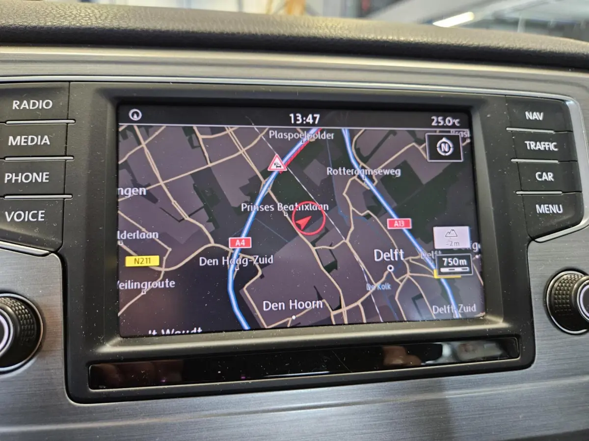 1.0 TSI Comf-line Automaat | NAVI | CAMERA | NAP