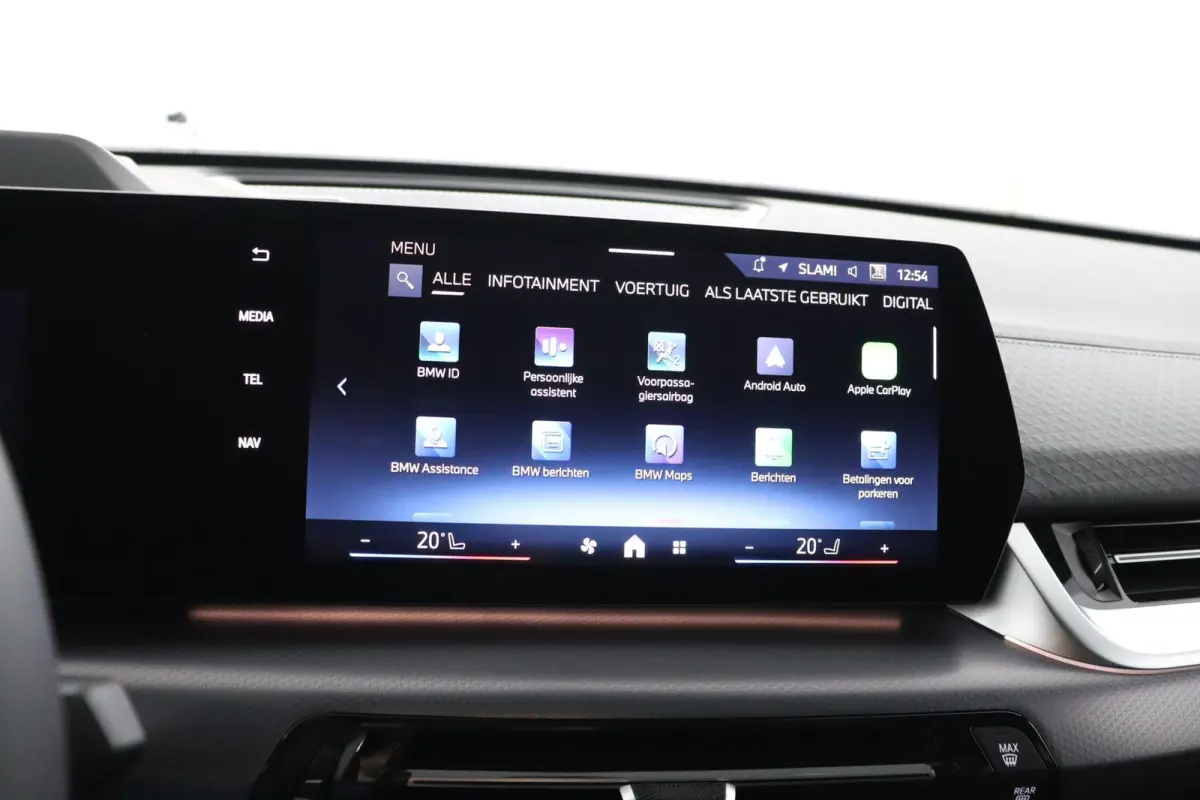eDrive20 67 kWh M Sport Edition | SOH 100% | M Sport Pro | Trekhaak | Head-Up Display | Panoramadak | Elektrisch verstelbare stoelen | Driving Assistant Plus | Harman Kardon