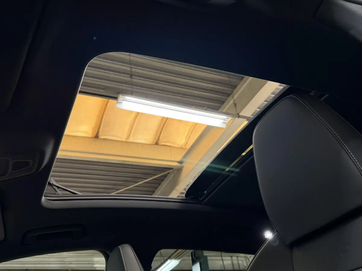 S edition performance 100 kWh 3x S-Line | Matrix LED | Pano | 360 Camera | Stoel verwarm. | ACC | Elektr. Trekhaak |