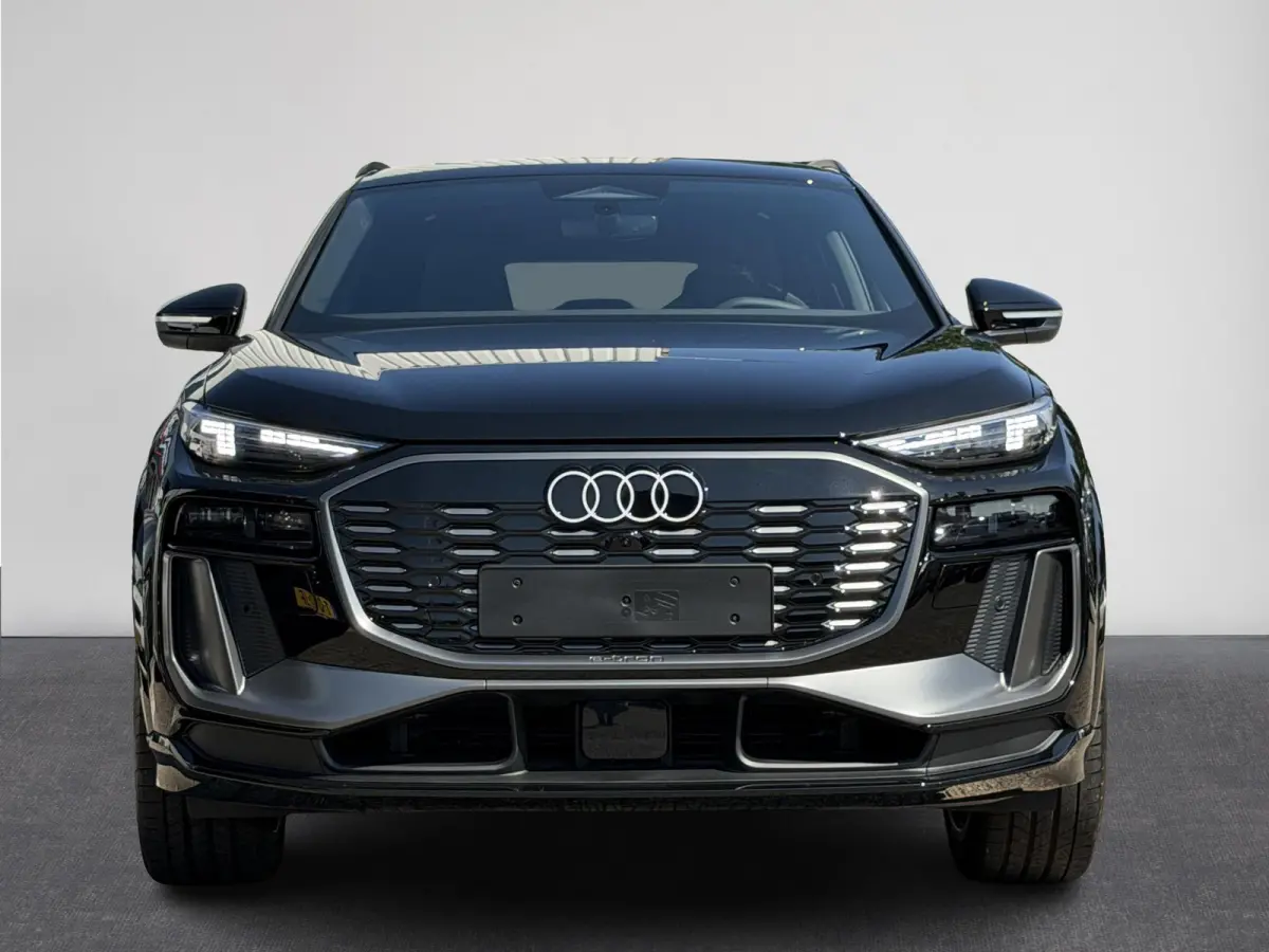 S edition performance 100 kWh 3x S-Line | Matrix LED | Pano | 360 Camera | Stoel verwarm. | ACC | Elektr. Trekhaak |