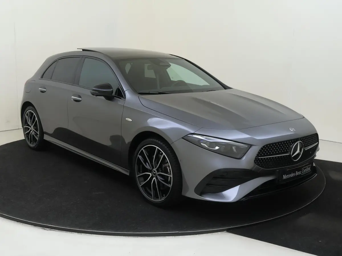 250 e Business Solution AMG / Premium Plus/ Panoramadak/ 19 inch/ Sfeerverlichting/ Head Up/ Memory