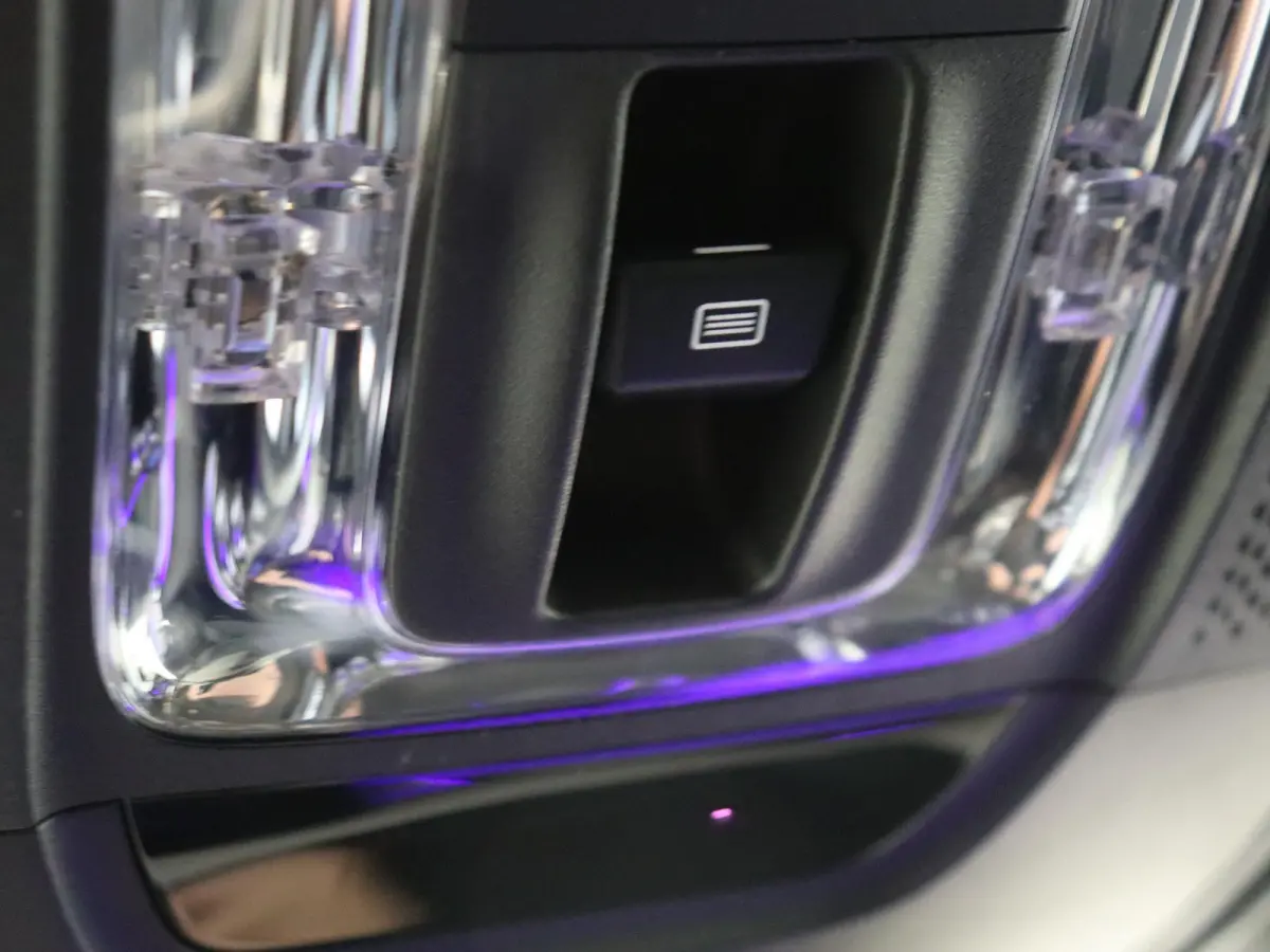 250 e Business Solution AMG / Premium Plus/ Panoramadak/ 19 inch/ Sfeerverlichting/ Head Up/ Memory