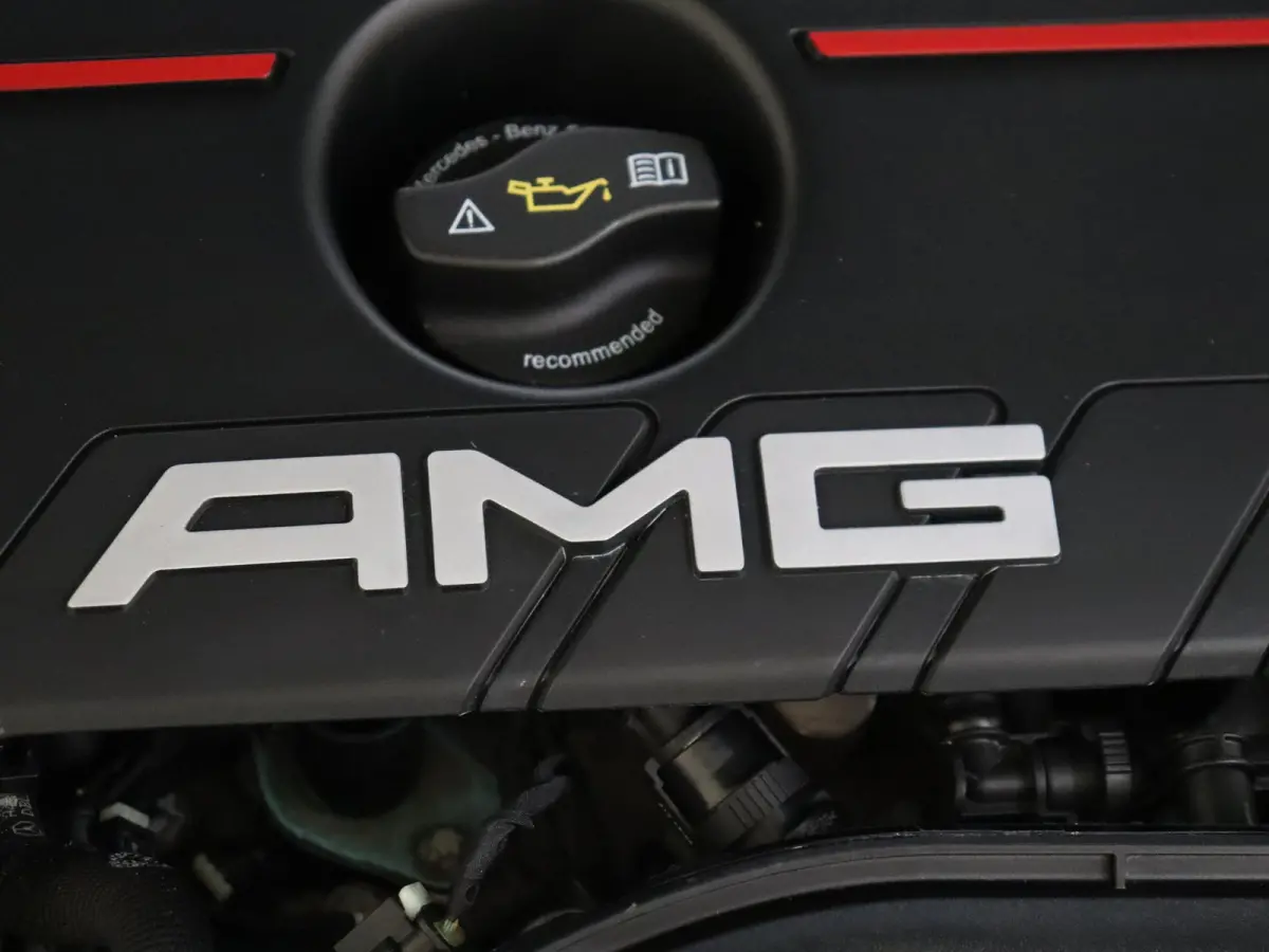 AMG 35 4MATIC / Panoramadak/ Night/ 19 inch/ Sfeerverlichting