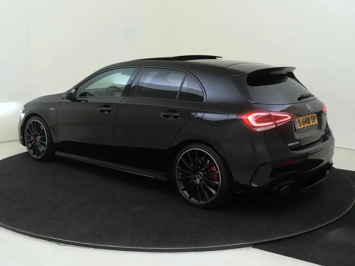 AMG 35 4MATIC / Panoramadak/ Night/ 19 inch/ Sfeerverlichting