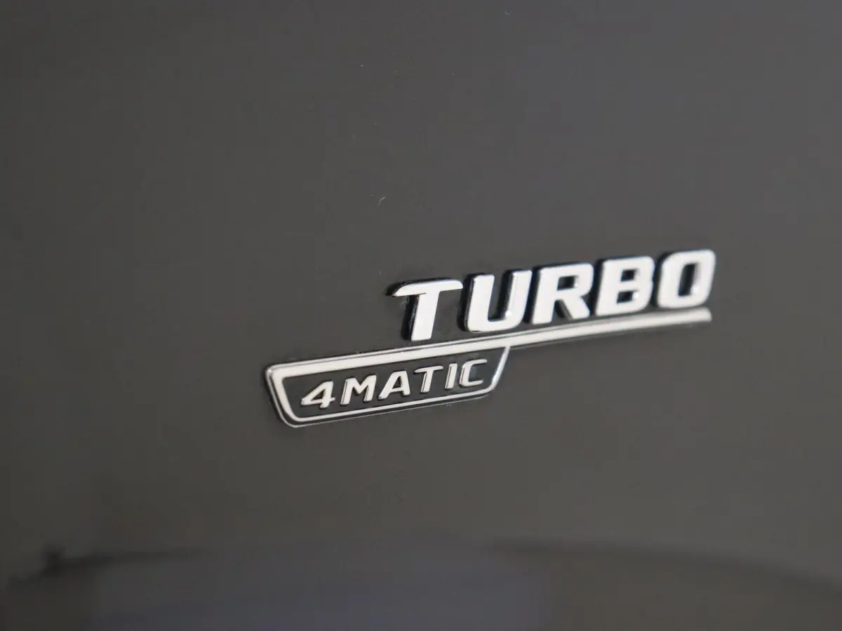 AMG 35 4MATIC / Panoramadak/ Night/ 19 inch/ Sfeerverlichting