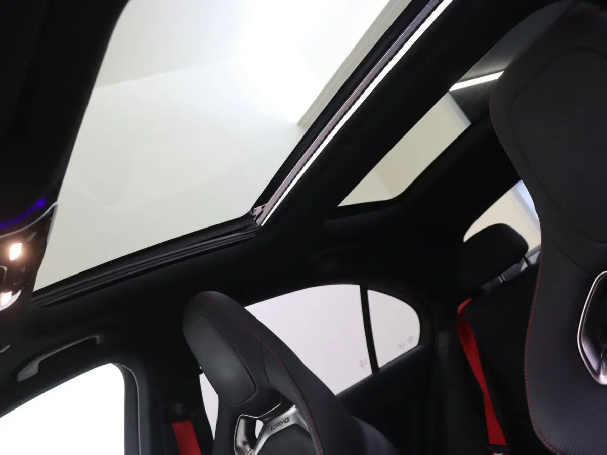 AMG 63 S E Performance Night Edition / F1 Edition/ 20 inch/ Perf. Stoelen/ Carbon/ Night 1+2/ Burmester 3D/ Drivers Pack