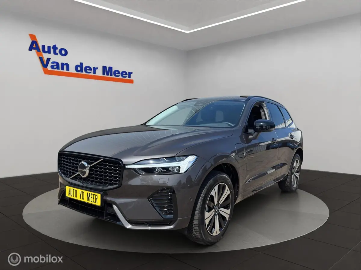 2.0 T6 PHEV AWD Plus Dark / Leder / Schuifdak / All in prijs