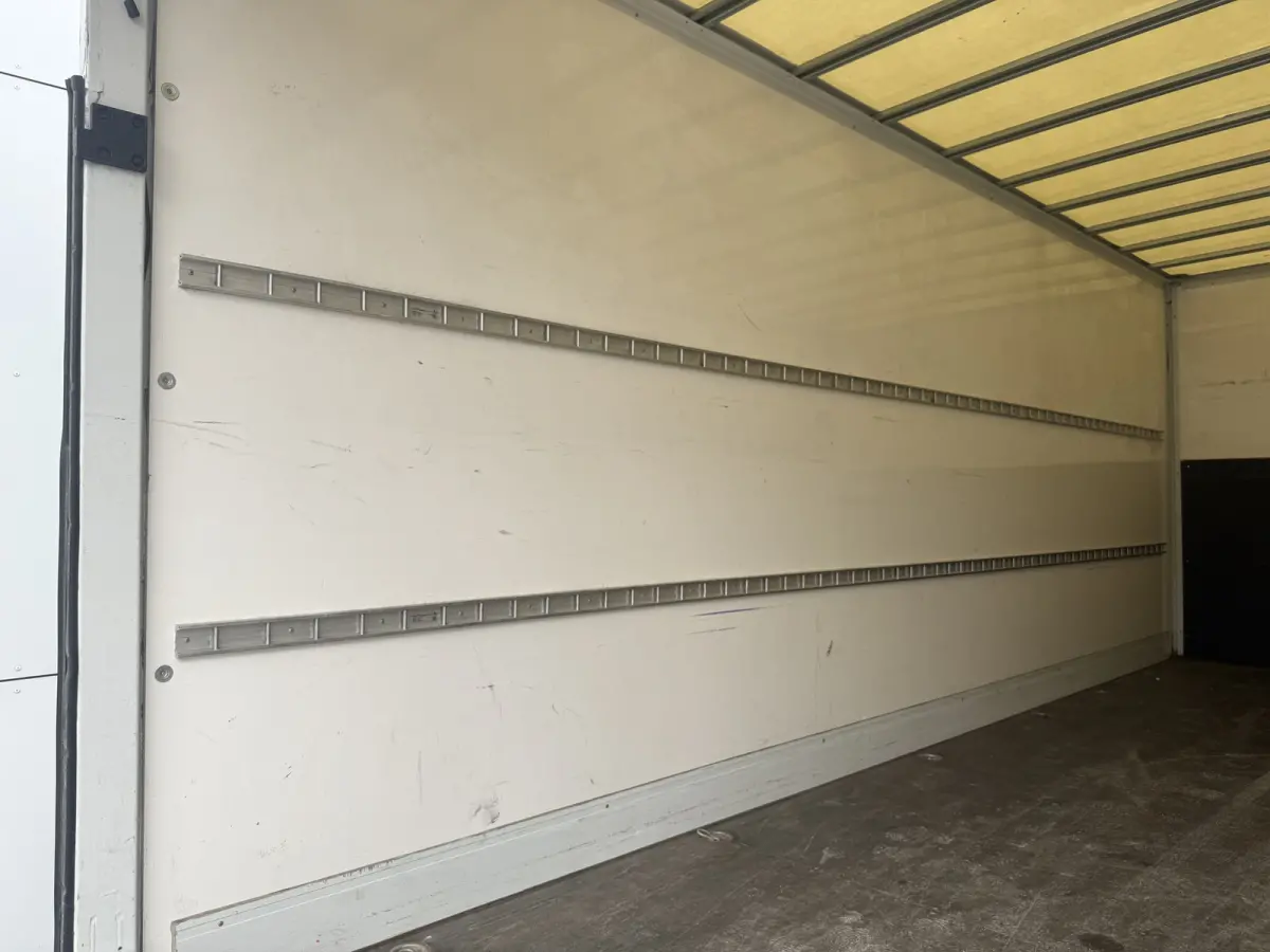 72C18 3.0 Automaat Luchtvering Dubbellucht 1000kg Laadklep Bakwagen Meubelbak Koffer
