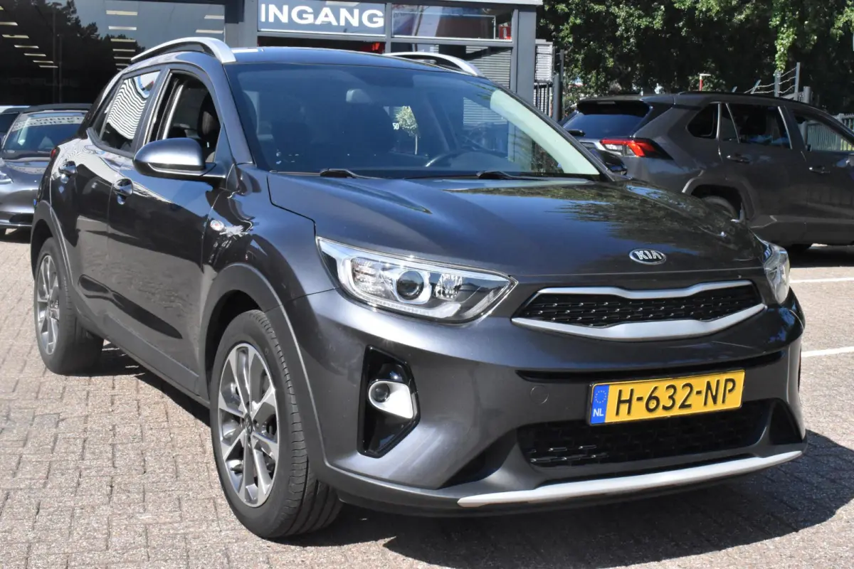 1.0 T-GDi DynamicLine 1e Eigenaar | Navigatie | Camera | 12 mnd BOVAG garantie | Whatsapp 06-53188999