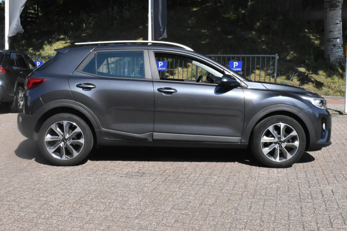 1.0 T-GDi DynamicLine 1e Eigenaar | Navigatie | Camera | 12 mnd BOVAG garantie | Whatsapp 06-53188999