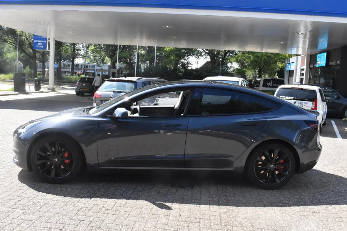 Performance AWD 75 kWh | Long Range | Full Self-Driving Capability | 12 mnd BOVAG garantie | Whatsapp 06-53188999