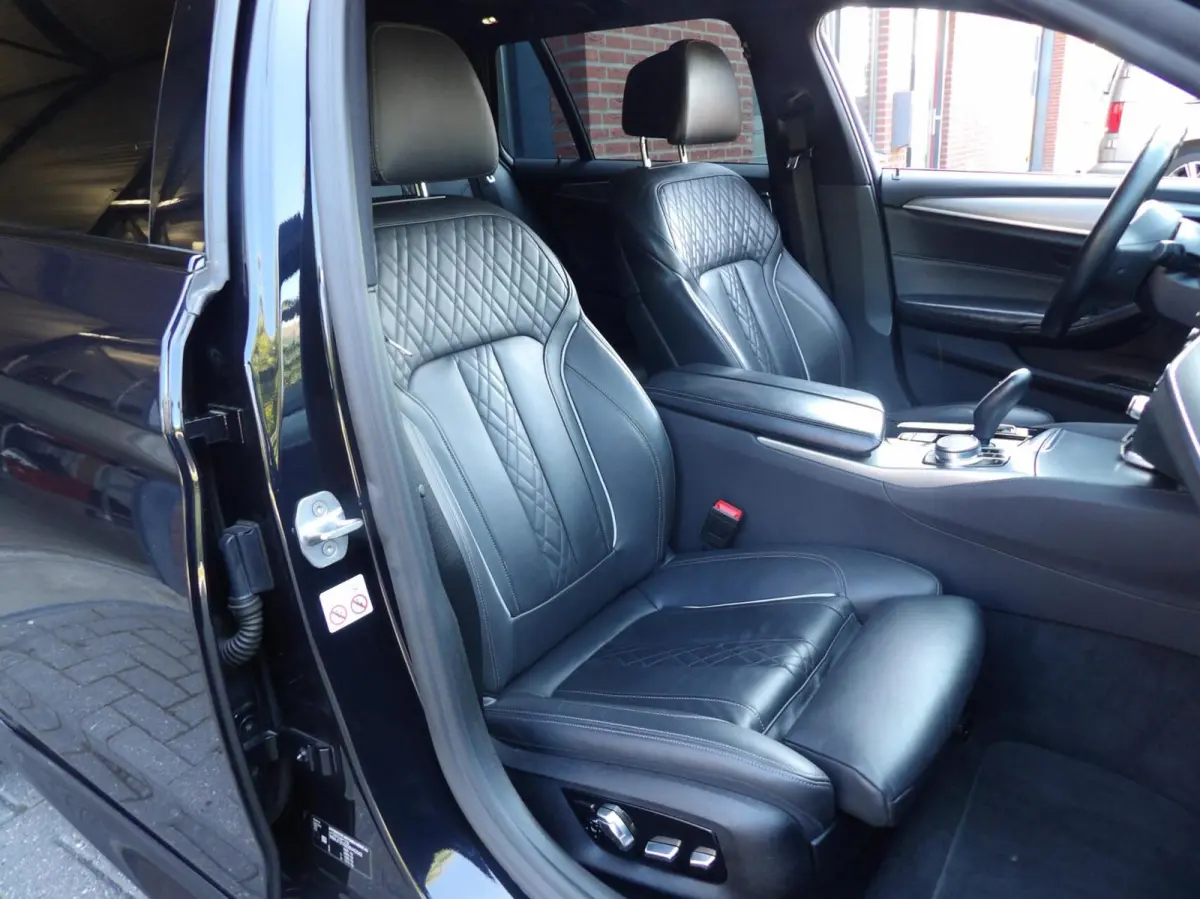 530i High Executive M-SPORT 2019 NL AUTO 64855km NAPPA PANO 20 inch TOPSTAAT