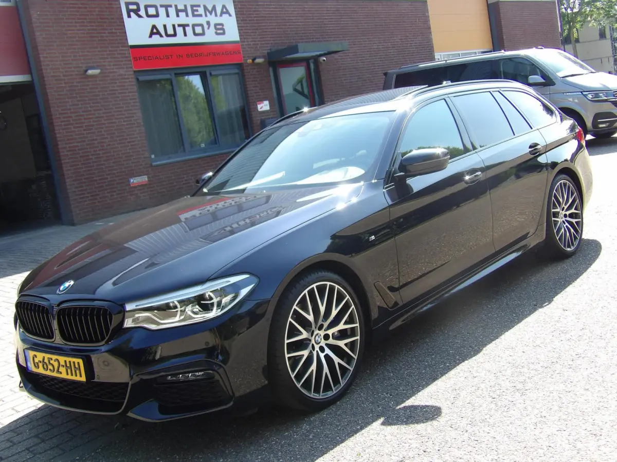 530i High Executive M-SPORT 2019 NL AUTO 64855km NAPPA PANO 20 inch TOPSTAAT