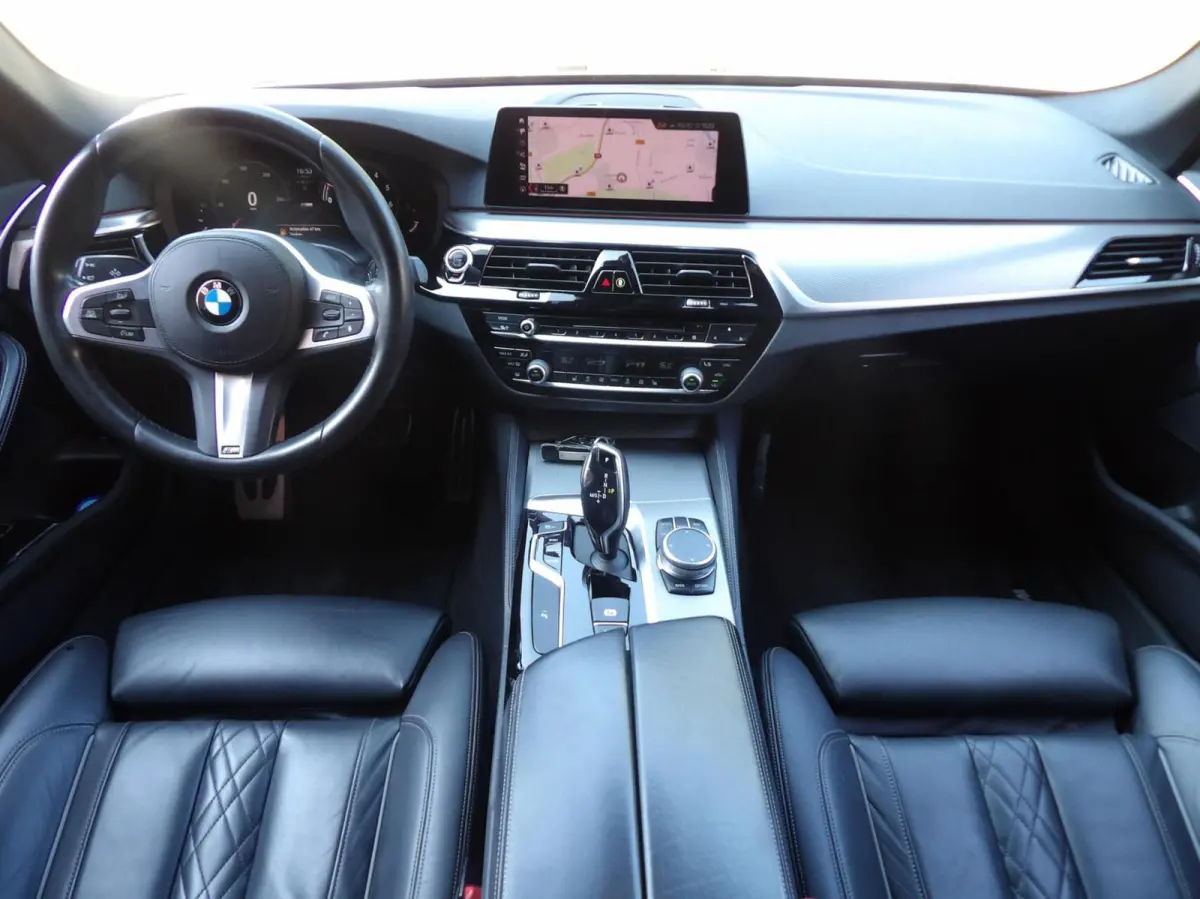 530i High Executive M-SPORT 2019 NL AUTO 64855km NAPPA PANO 20 inch TOPSTAAT