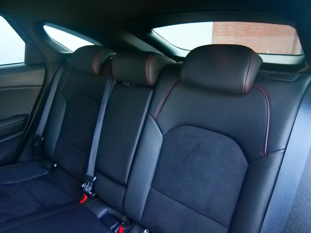 1.6 T-GDi GT Automaat 204 Pk Navi / DAB / Apple Carplay / Camera