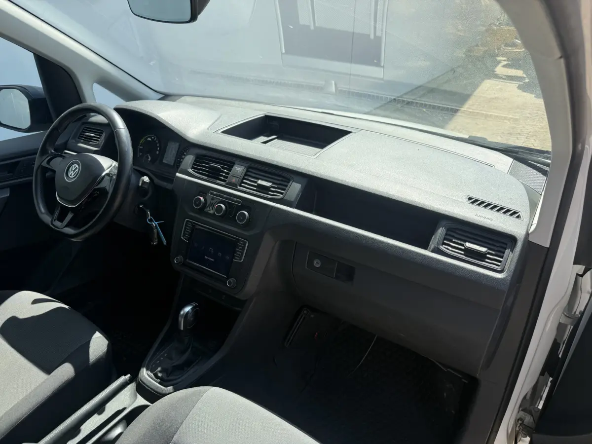 e-Caddy 37kWh 113PK L2H1 Elektrisch Caddy ABT Maxi 37,3kWh 159km WLTP Trekhaak Airco Stoelverwarming Parkeersensoren
