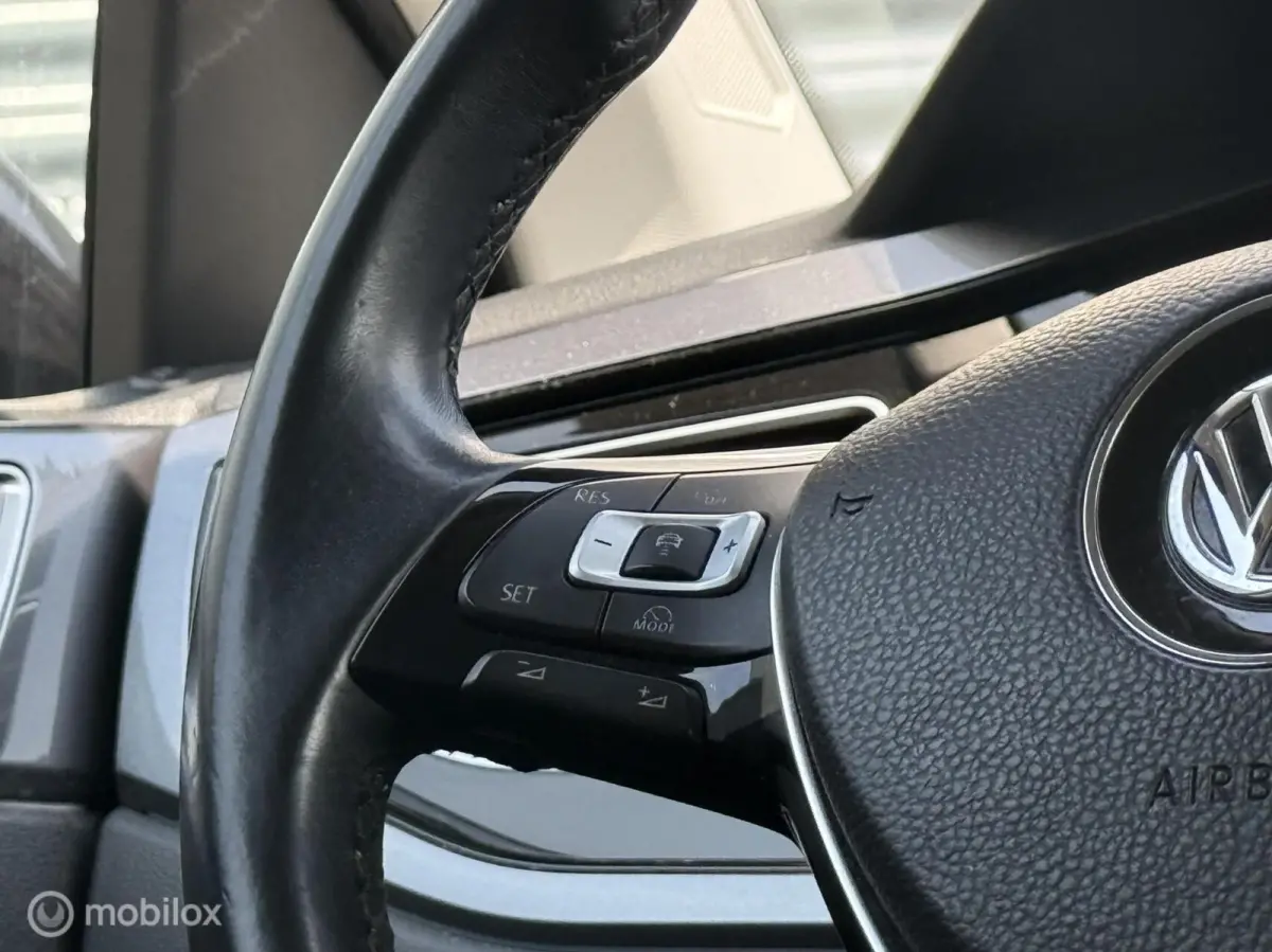 1.0 TSI Highline - Navi - Stoelverwarming - Carplay -