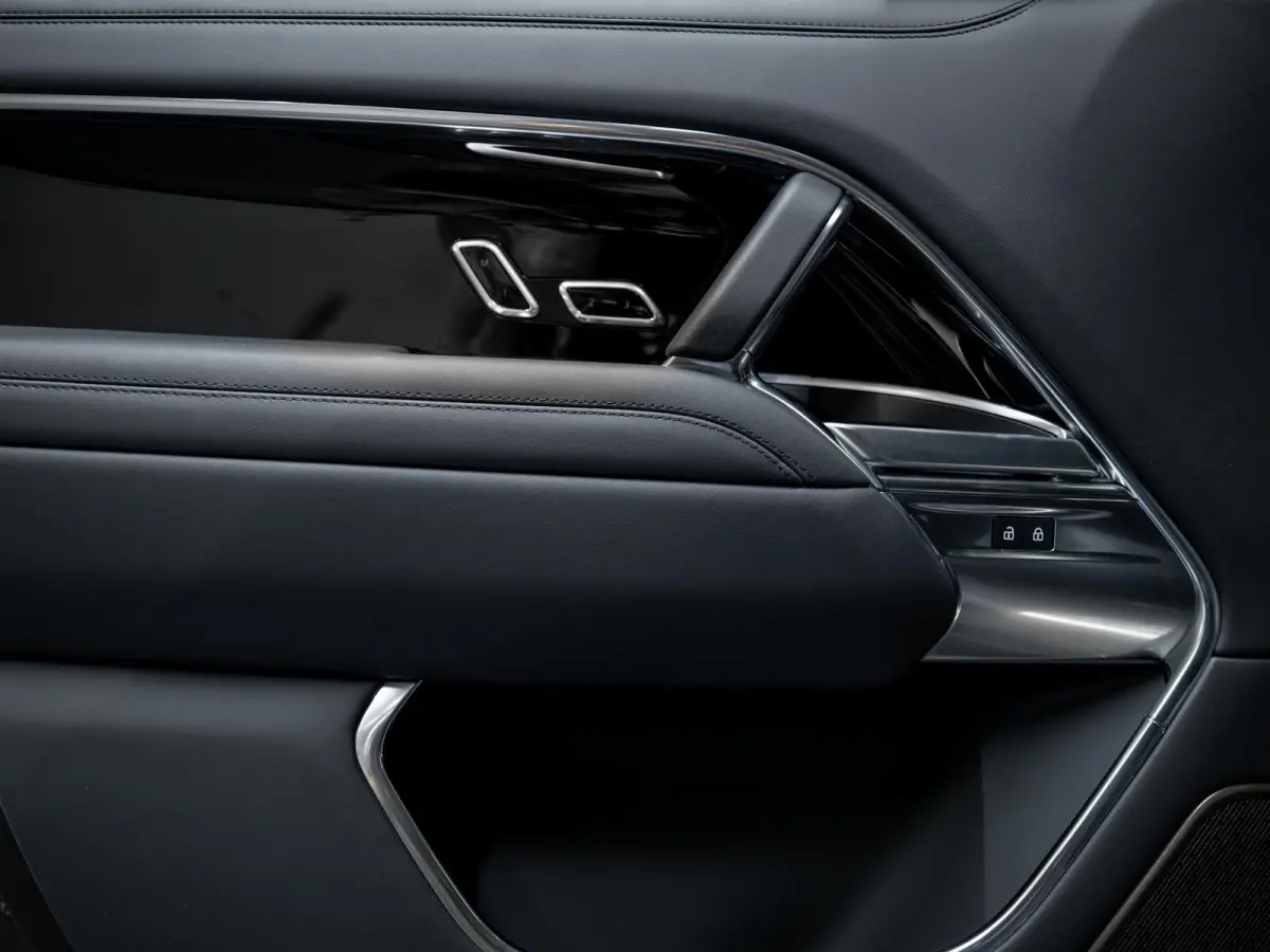 3.0 P550e Autobiography PHEV | Koelbox | HUD | Meridian Signature | Massage | Pano |