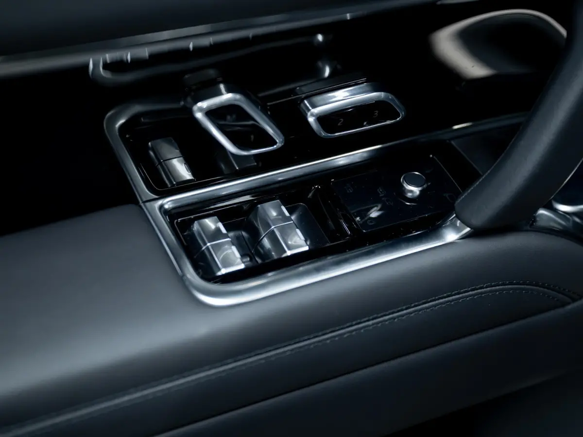 3.0 P550e Autobiography PHEV | Koelbox | HUD | Meridian Signature | Massage | Pano |
