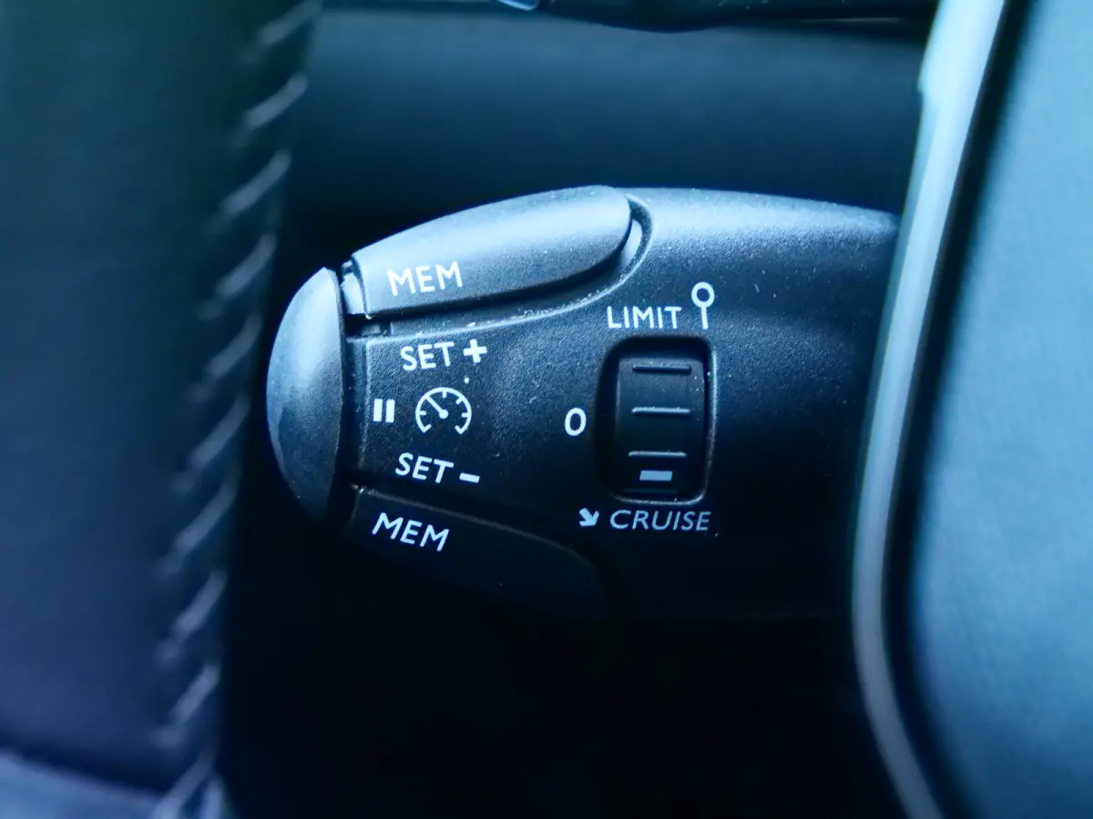 1.2 Hybrid 110 e-DCS6 Allure 110 Pk Automaat Apple Carplay / DAB / PDC