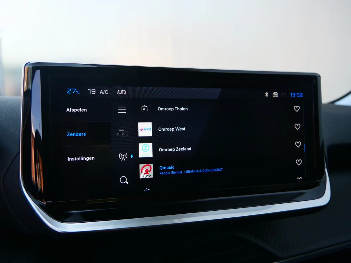 1.2 Hybrid 110 e-DCS6 Allure 110 Pk Automaat Apple Carplay / DAB / PDC