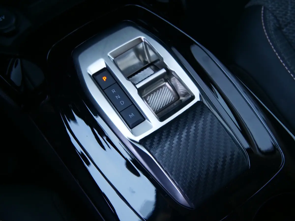 1.2 Hybrid 110 e-DCS6 Allure 110 Pk Automaat Apple Carplay / DAB / PDC