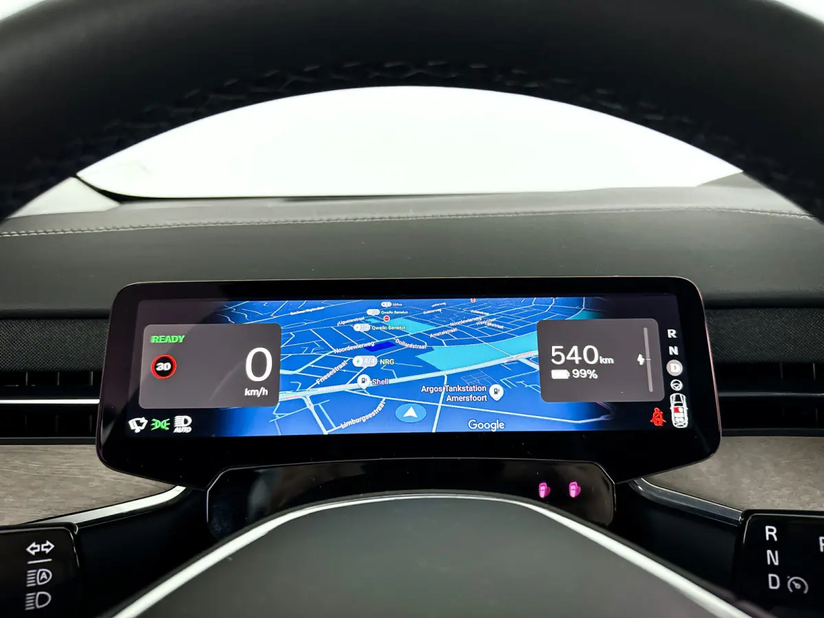 Twin Motor Performance Ultra 7p. 111 kWh | Panoramadak | 360° camera | Bowers & Wilkins | Head-up display | Luchtvering | Stoel- en Stuurverwarming | Matrix led | Trekhaak