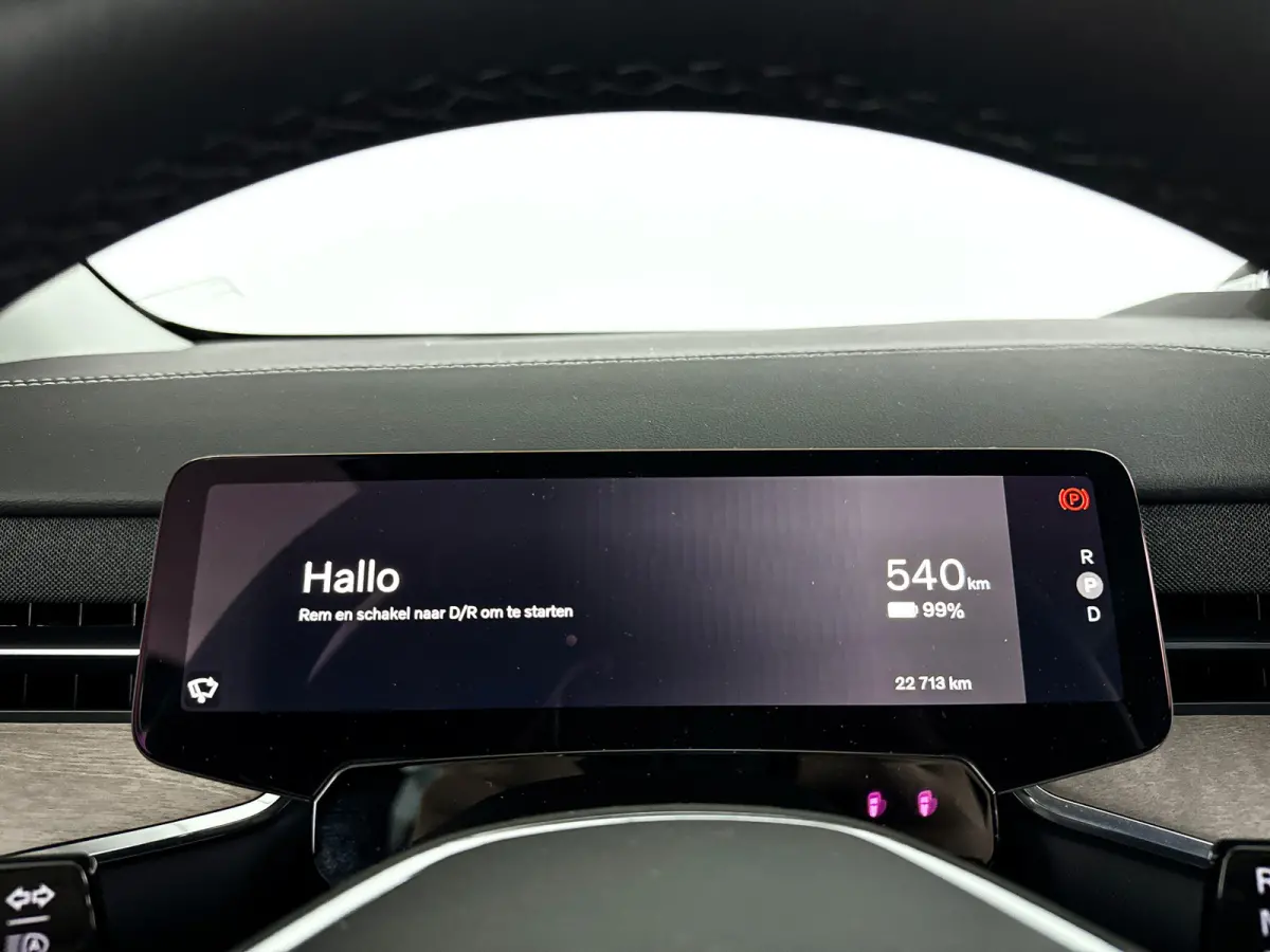 Twin Motor Performance Ultra 7p. 111 kWh | Panoramadak | 360° camera | Bowers & Wilkins | Head-up display | Luchtvering | Stoel- en Stuurverwarming | Matrix led | Trekhaak