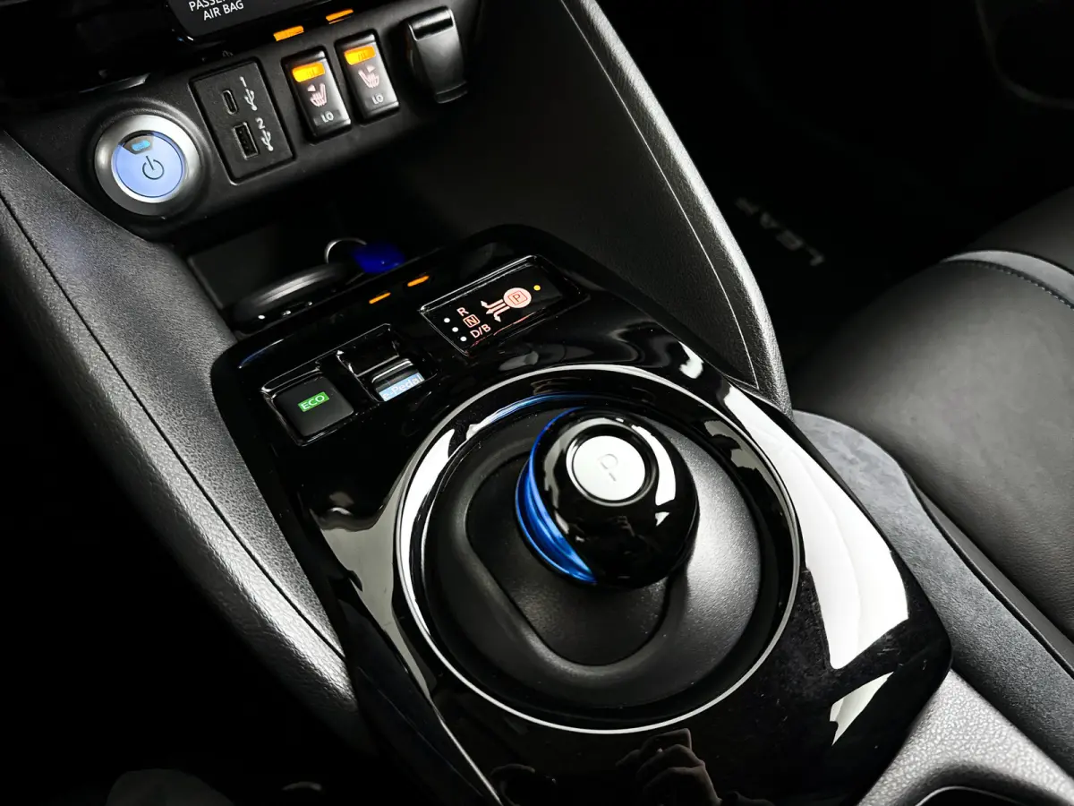 Tekna 40 kWh | 360° camera | Stoelverwarming | Keyless | Extra getint glas